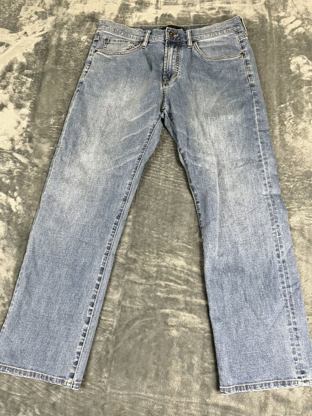 Jos A Bank Reserve Mens Relaxed Fit Blue Jeans 38x30